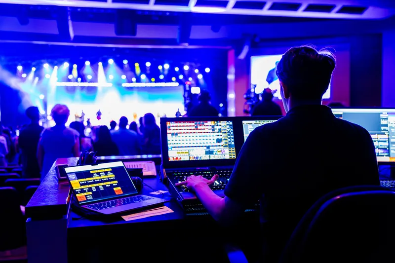 Di Balik Layar Produksi Panggung 3D & Lighting Tour Dewa 30 Tahun
